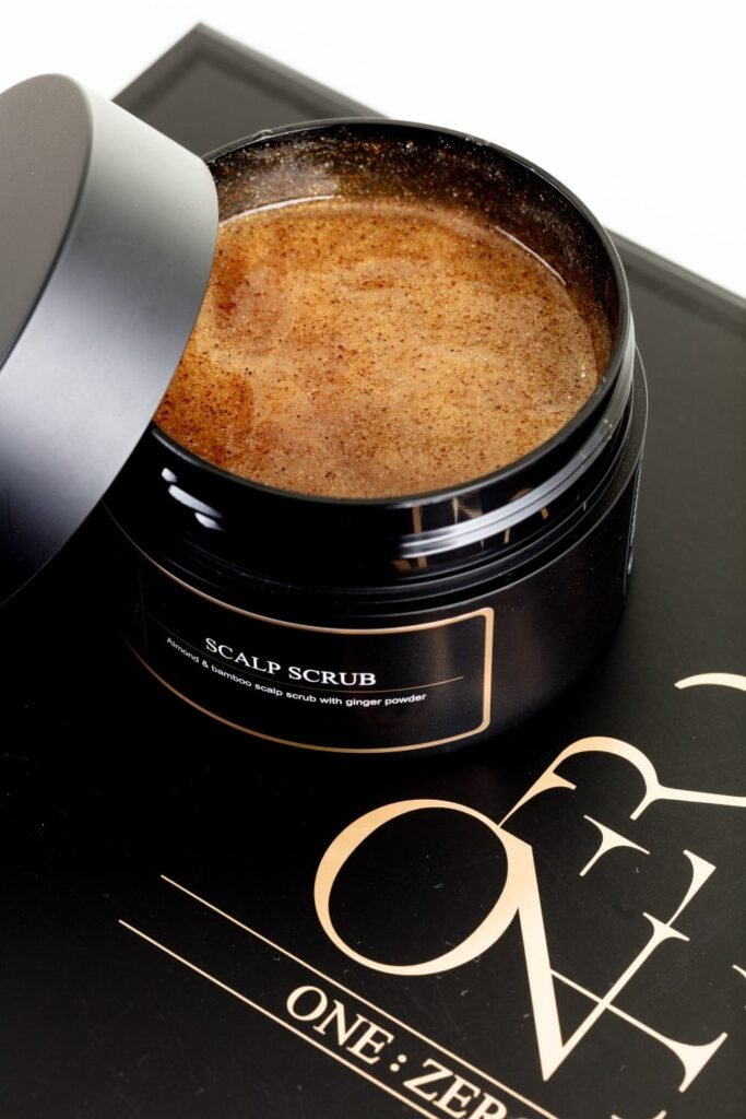 Galvas ādas skrubis (NEESMU SAPUCĒJIES)